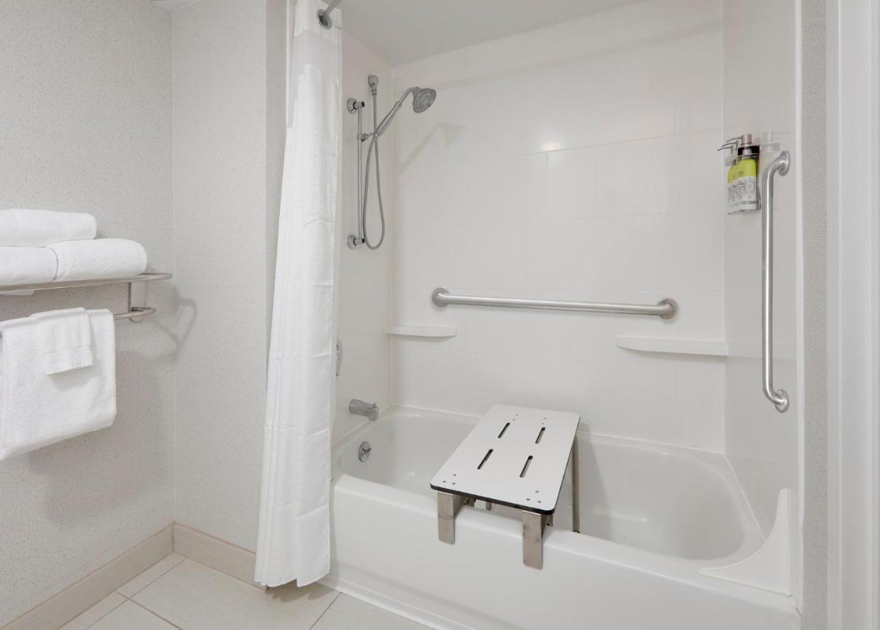 Holiday Express & Conv Ctr - Las Colinas By Ihg Irving